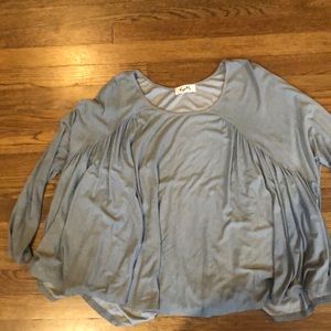 Kye Mi flowy 3/4 sleeve top